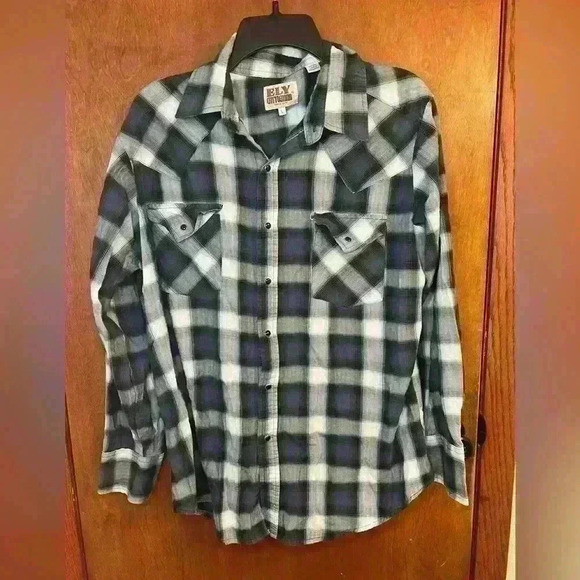 Ely Cattleman Men’s Cotton Flannel Snap Button Up Shirt - Picture 1 of 4